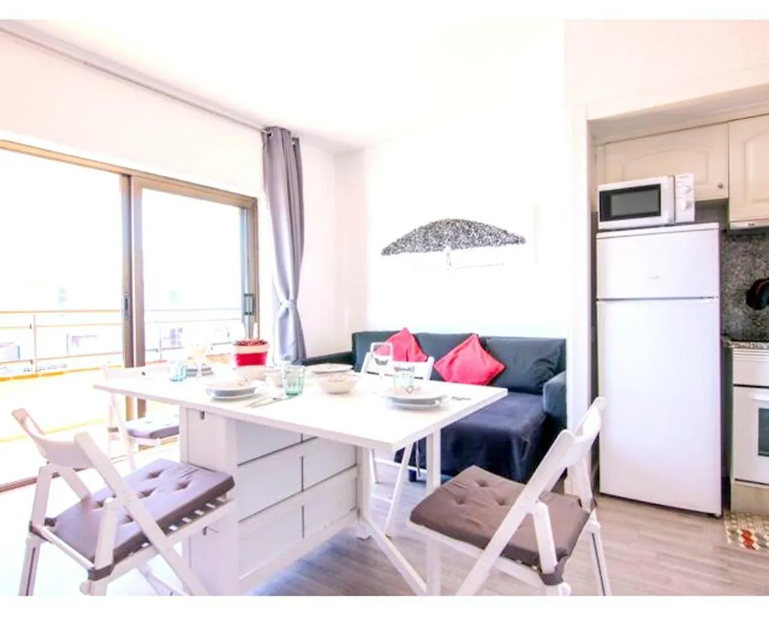 بلاتجا ذارو Apartment Carrer Juli Garreta