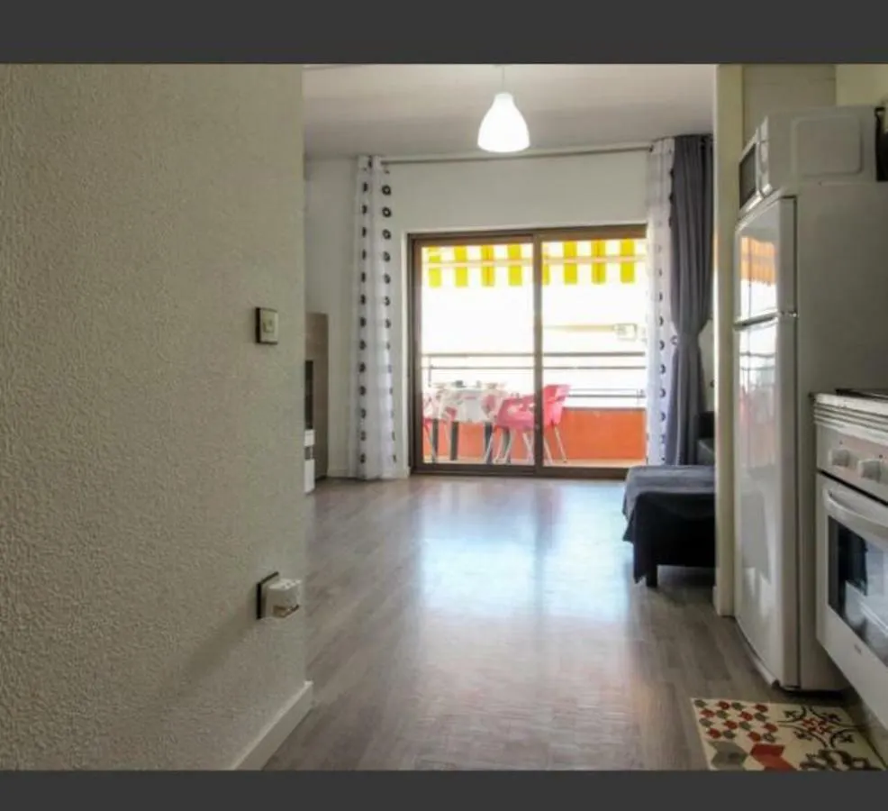 بلاتجا ذارو Apartment Carrer Juli Garreta